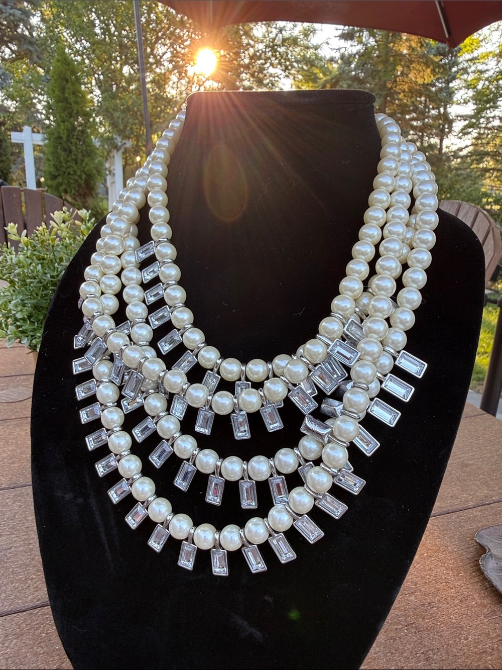 BANANA REPUBLIC - VintageMulti-Strand Pearl & Crystal Statement Necklace - White